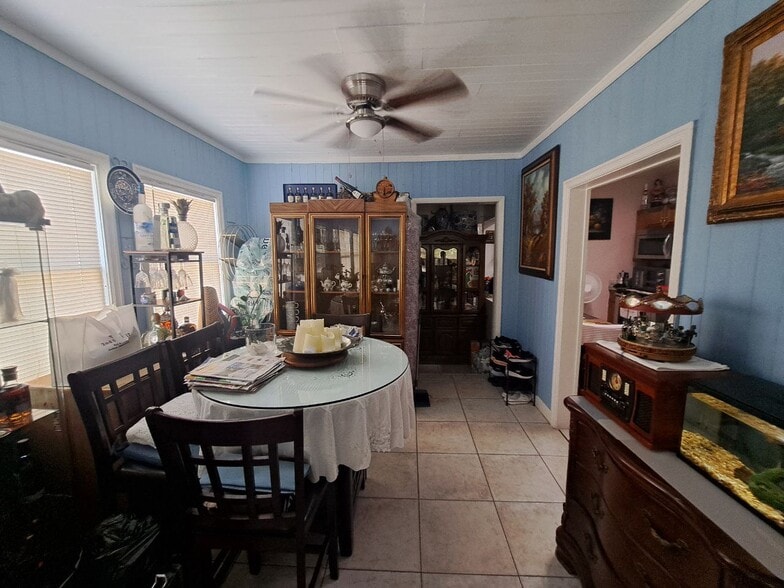 2835 SW 37th Ct, Miami, FL à vendre - Photo de l’immeuble – Image 3 sur 24