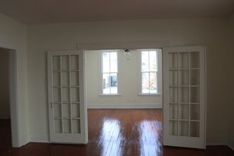 2008 Crockett St, Houston, TX à louer Photo intérieure– Image 1 sur 3