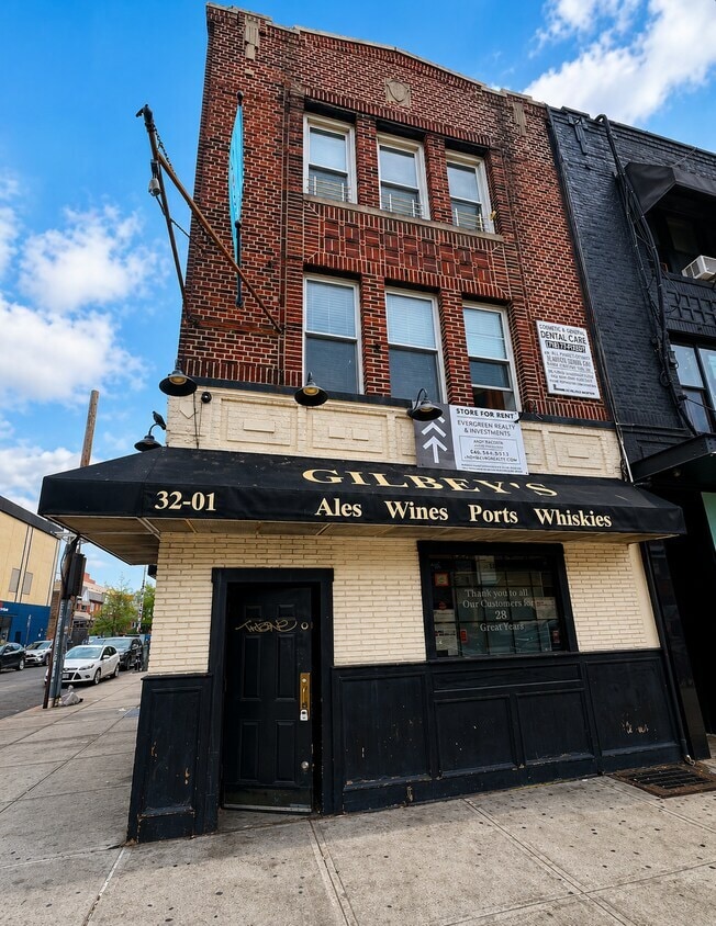 32-01 Broadway, Astoria, NY à louer Photo de l’immeuble– Image 1 sur 6