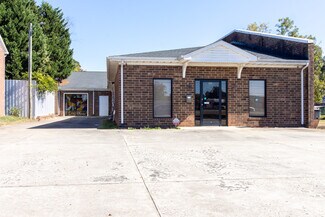 Plus de détails pour 2006 Maple Ave, Burlington, NC - Local d’activités à vendre