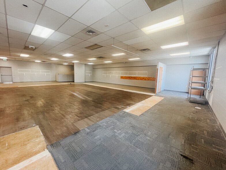 205 Caldwell Blvd, Nampa, ID à louer - Photo de l’immeuble – Image 2 sur 11