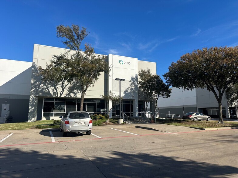 2890 114th St, Grand Prairie, TX à louer - Photo de l’immeuble – Image 2 sur 7
