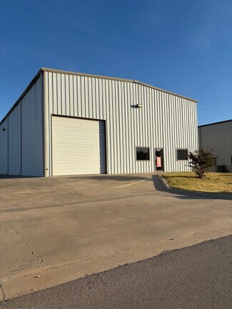 Plus de détails pour 8225 SW 23rd Pl, Oklahoma City, OK - Industriel/Logistique à louer