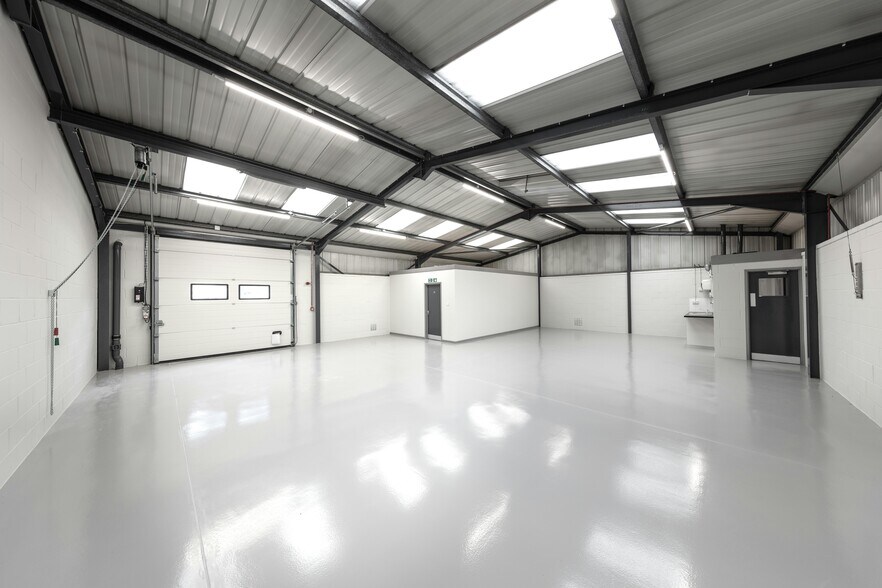 284 Aberdeen Ave, Slough à louer - Photo intérieure – Image 3 sur 4