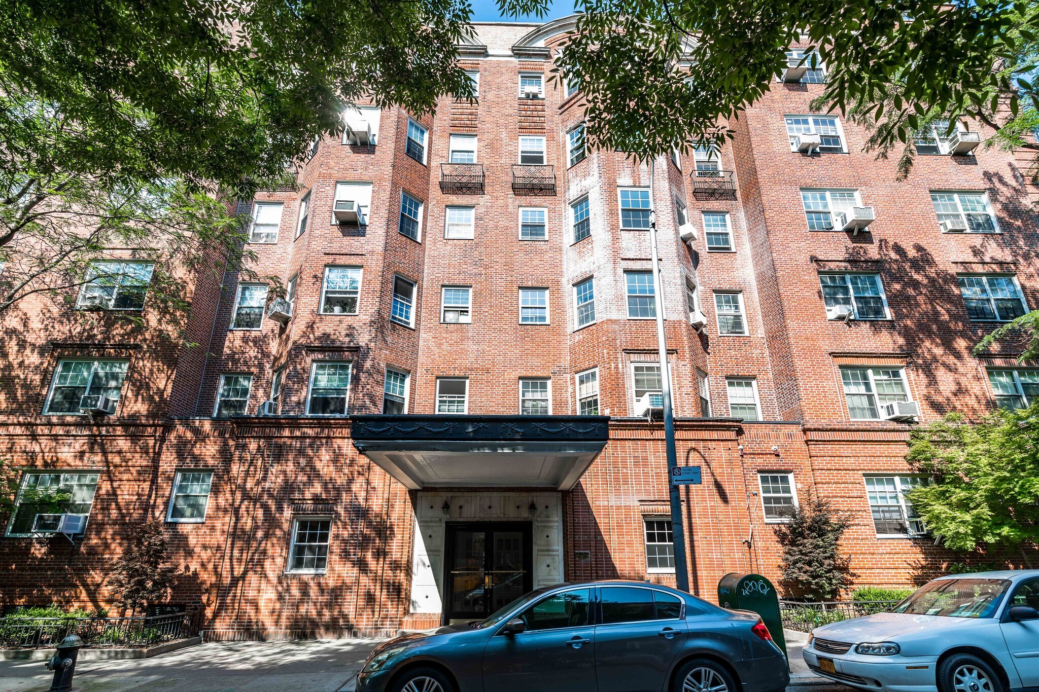3524 78th St, Jackson Heights, NY à vendre Photo principale– Image 1 sur 21