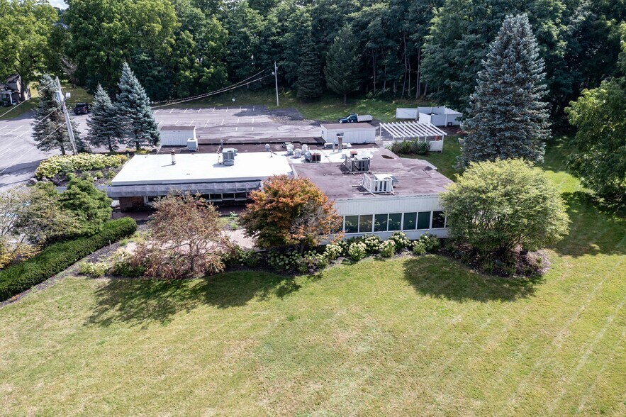 200 Waring Rd, Syracuse, NY à vendre - Photo de l’immeuble – Image 3 sur 21