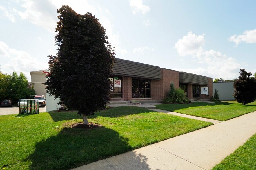 11 Paulander Dr, Kitchener, ON à louer - Photo de l’immeuble – Image 2 sur 3