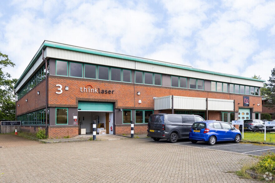 Perrywood Business Park, Redhill à louer - Photo de l’immeuble – Image 2 sur 2