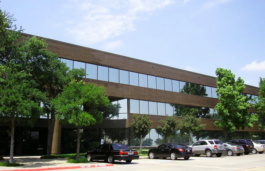 524 E Lamar Blvd, Arlington, TX à louer - Photo principale – Image 1 sur 17
