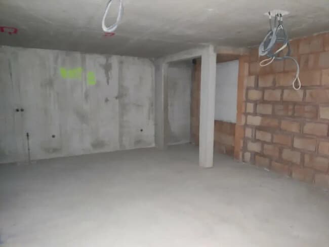 Plus de détails pour Local commercial à vendre