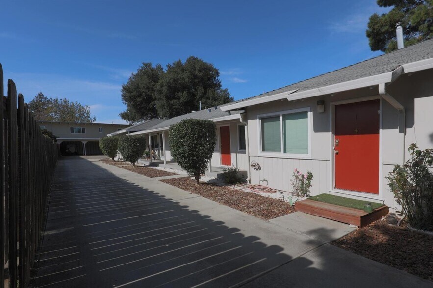 236 Higdon Ave, Mountain View, CA à vendre - Photo de l’immeuble – Image 3 sur 36