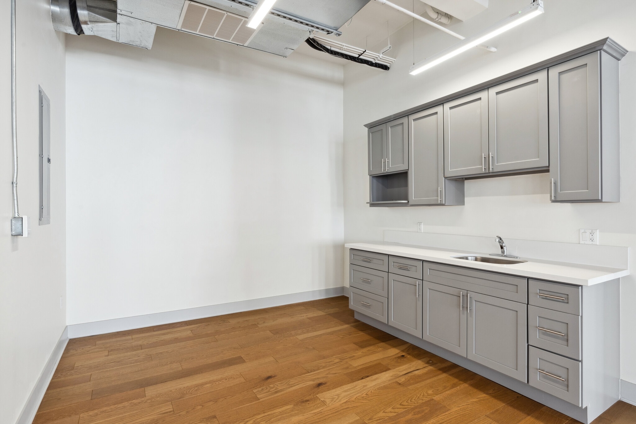 211-213 Sutter St, San Francisco, CA à louer Photo de l’immeuble– Image 1 sur 8