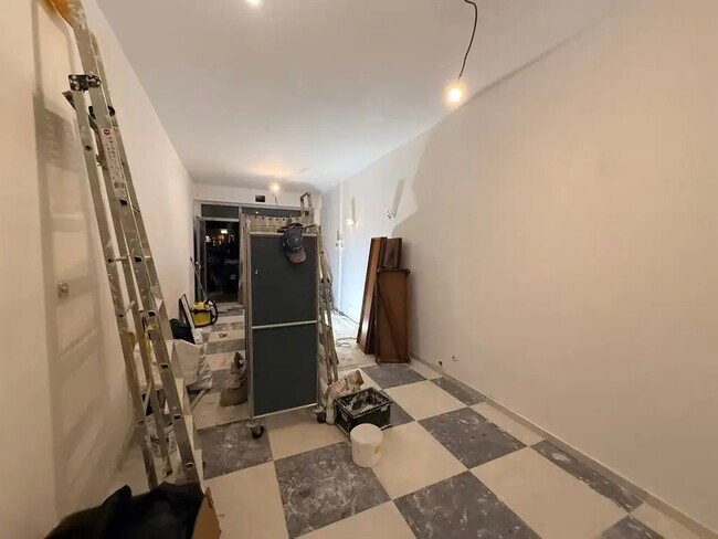 Plus de détails pour Local commercial à louer