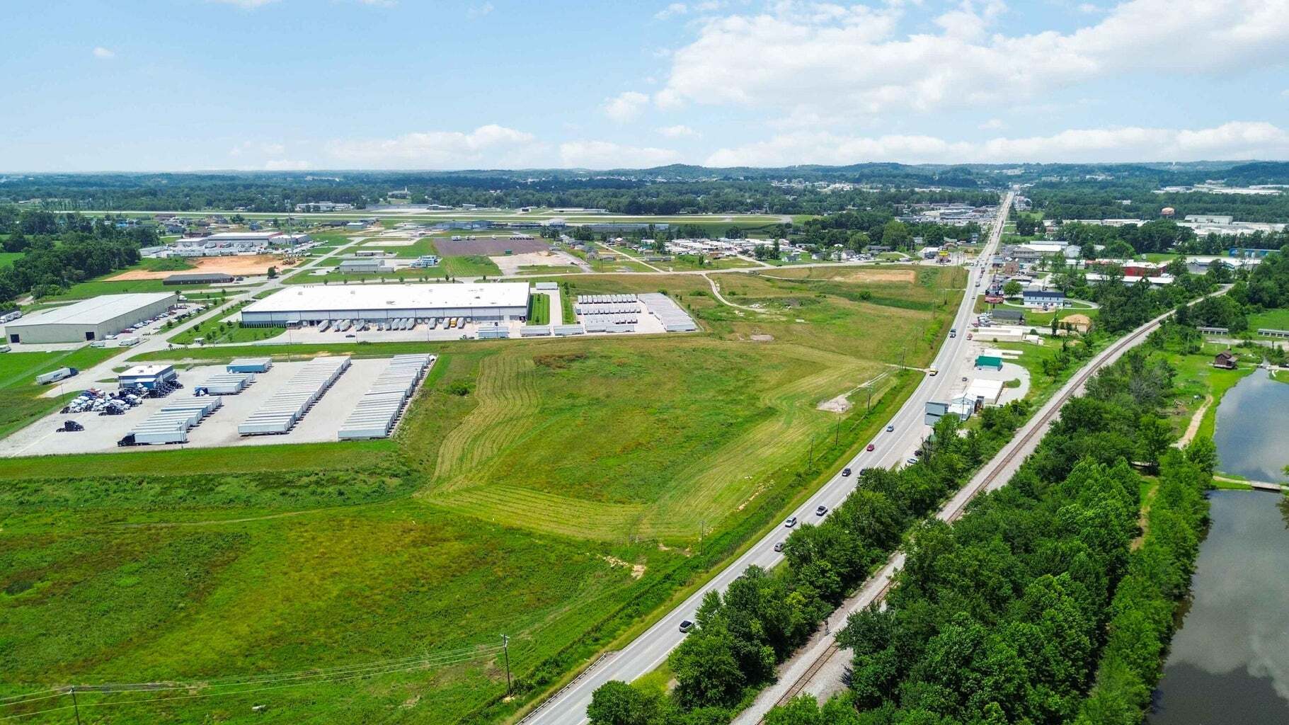 9999 S Laurel Rd, London, KY à vendre Aérien– Image 1 sur 8