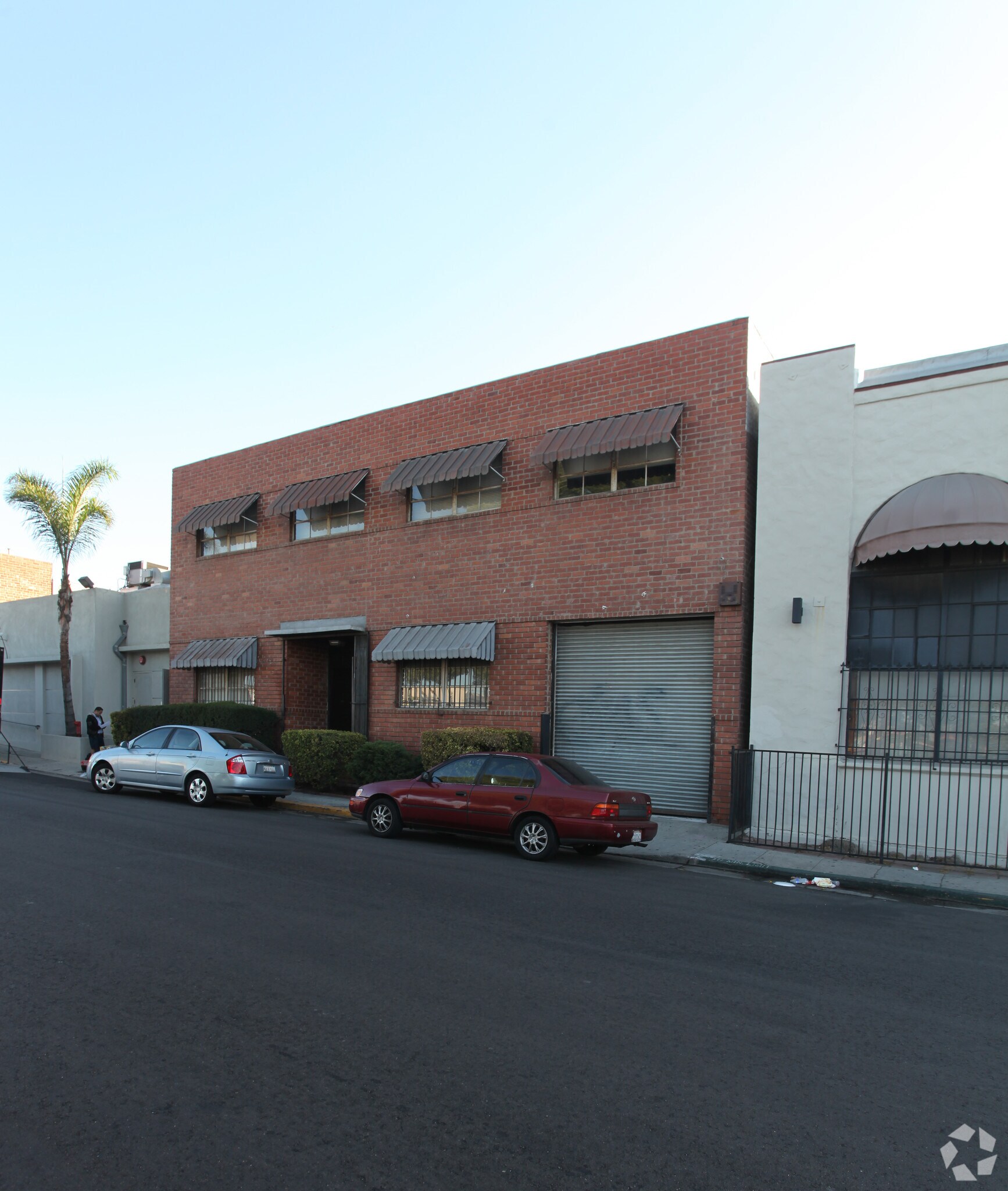 1136 N Las Palmas Ave, Los Angeles, CA à louer Photo principale– Image 1 sur 3