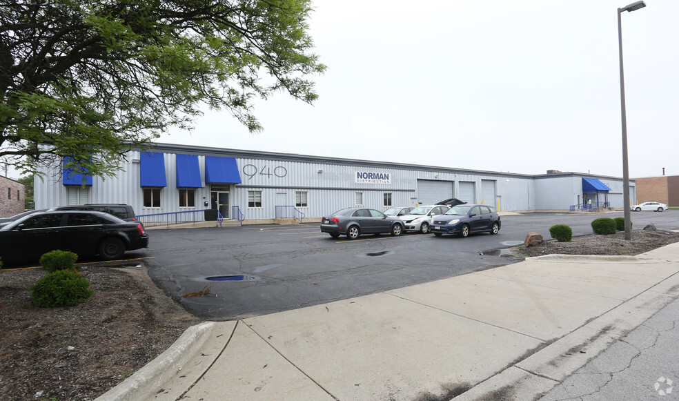 940-950 Greenleaf Ave, Elk Grove Village, IL à louer - Photo principale – Image 1 sur 8