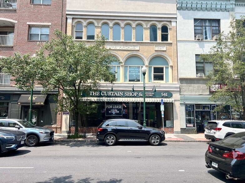 541 Main St, New Rochelle, NY à louer - Photo de l’immeuble – Image 2 sur 14