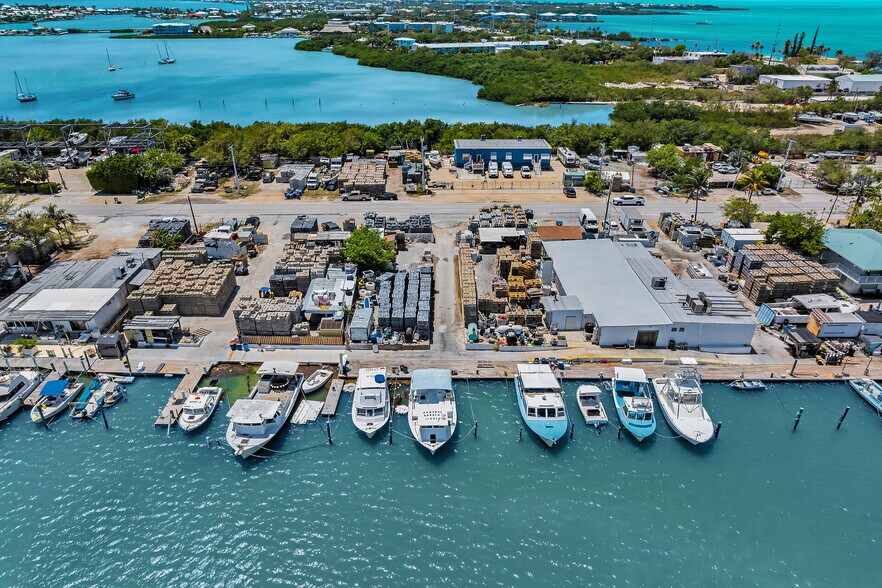 38 Coco Plum Dr, Marathon, FL à vendre - Photo de l’immeuble – Image 2 sur 7