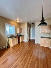 112 E Lewis St, Livingston, MT à louer Photo de l’immeuble– Image 2 sur 4