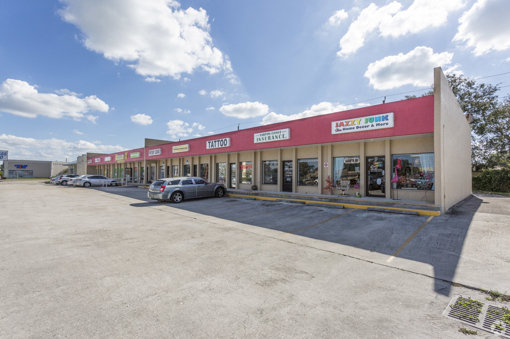 2205-2221 Tamiami Trl, Port Charlotte, FL à louer Photo principale– Image 1 sur 8