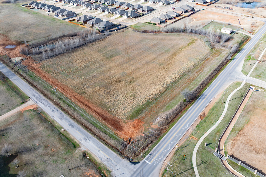 SW 59th & County Line Road, Mustang, OK à vendre - Photo de l’immeuble – Image 2 sur 9