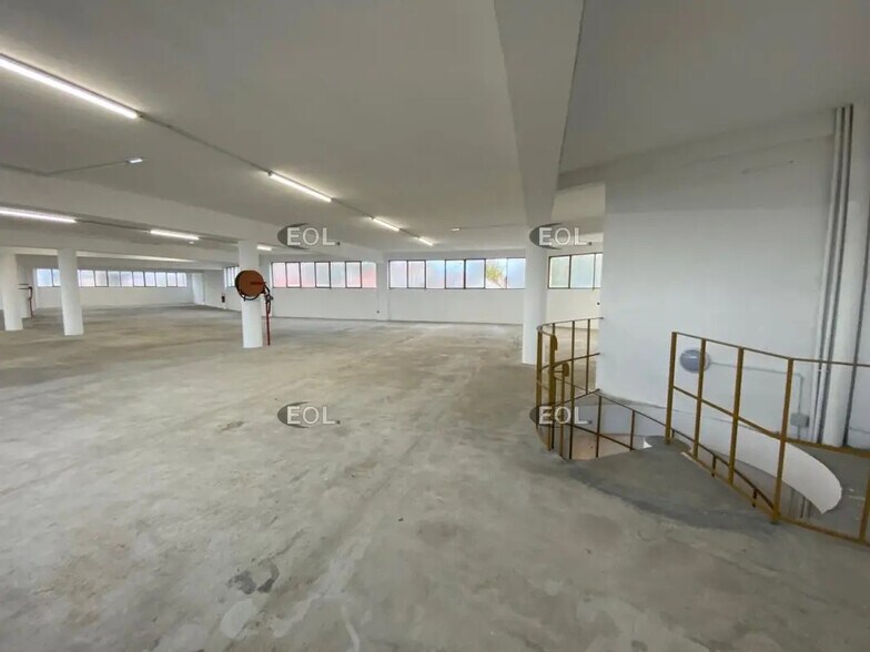 Local d'activités dans Marseille à vendre - Photo de l’immeuble – Image 3 sur 3