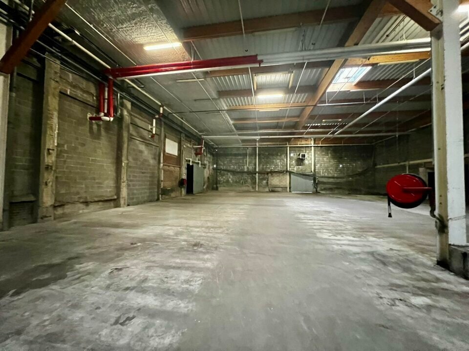 Local commercial dans Beauvais à louer Photo de l’immeuble– Image 1 sur 5