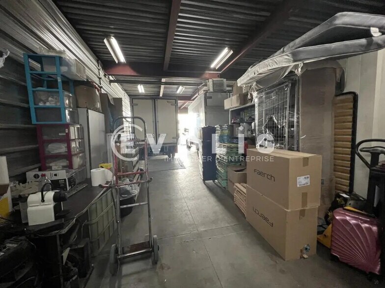 Local d’activités dans Chennevières-sur-Marne à louer - Photo de l’immeuble – Image 3 sur 10