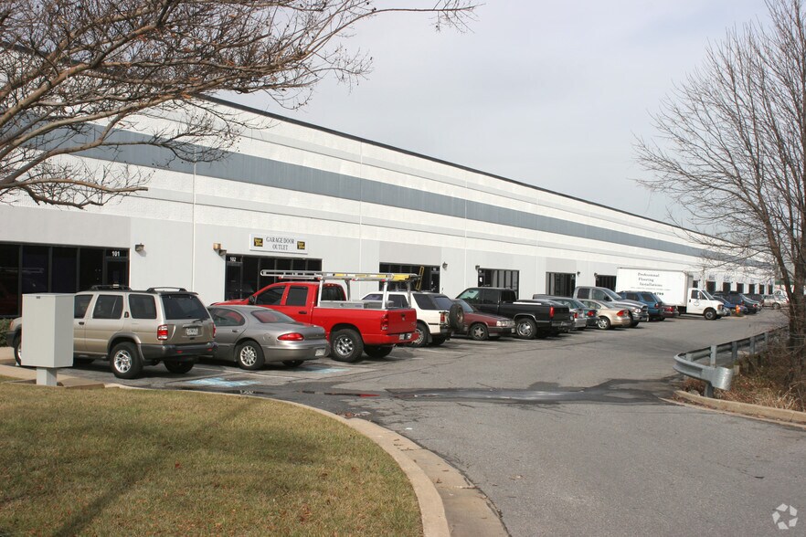 8306 Patuxent Range Rd, Jessup, MD à louer - Photo de l’immeuble – Image 2 sur 6