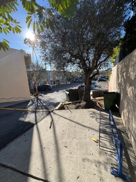 2100 N Sepulveda Blvd, Manhattan Beach, CA à louer - Photo de l’immeuble – Image 3 sur 21