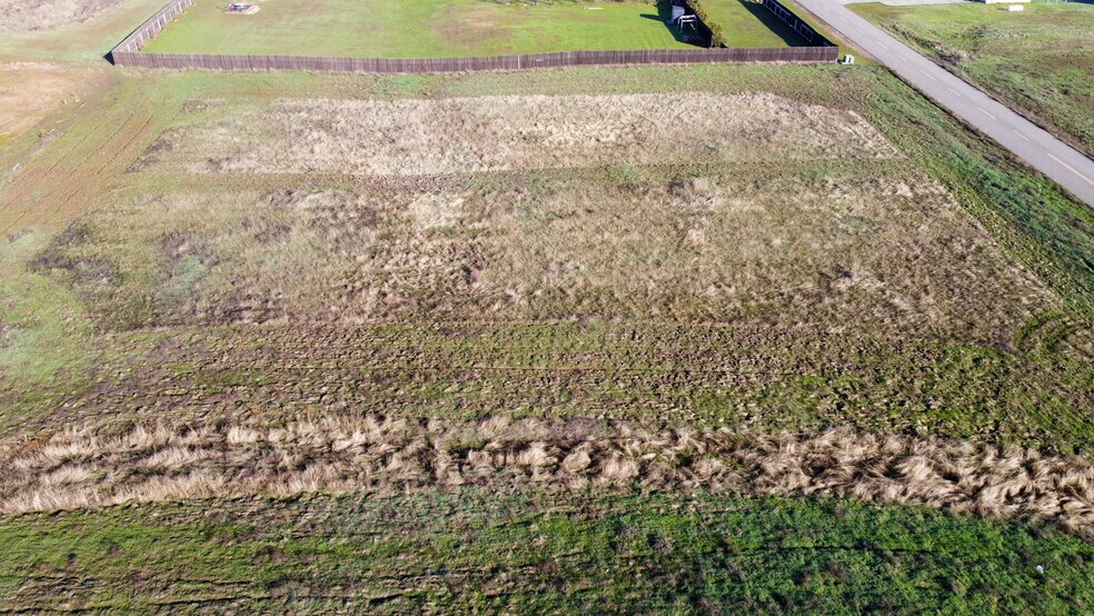 Del Monte Road, Madera, CA à vendre - Photo de l’immeuble – Image 2 sur 3