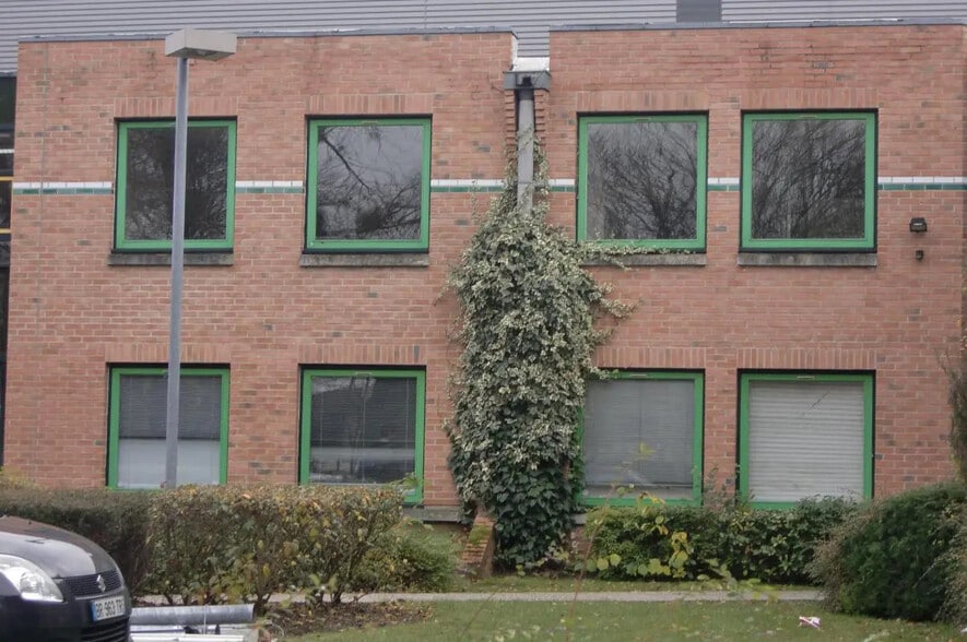 Bureau dans Lognes à louer - Photo de l’immeuble – Image 1 sur 7