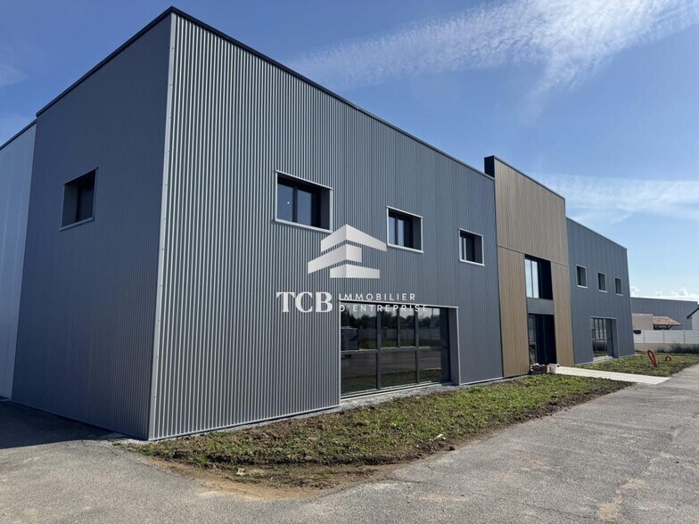 Industriel/Logistique dans Couëron à louer - Photo de l’immeuble – Image 2 sur 16