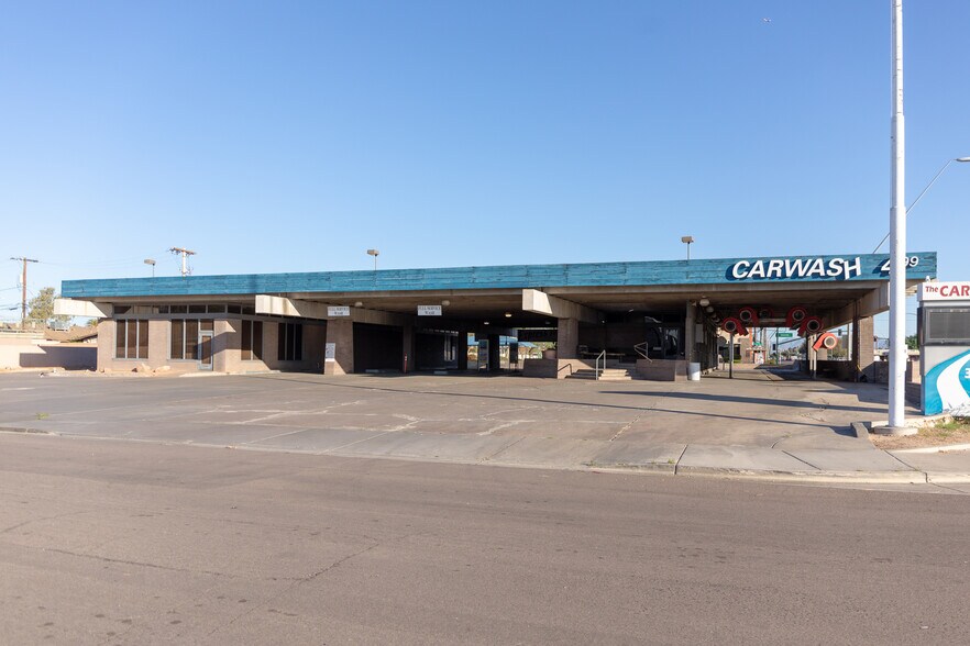 324 N Country Club Dr, Mesa, AZ à louer - Photo de l’immeuble – Image 3 sur 10