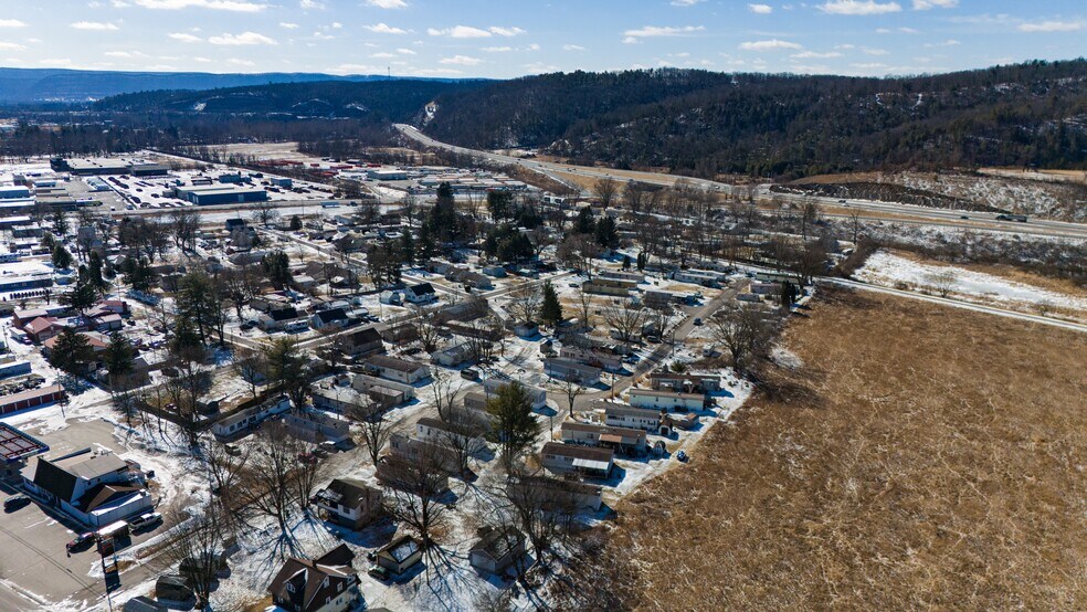 3731 Lycoming Creek Rd, Cogan Station, PA à vendre - Photo principale – Image 1 sur 15