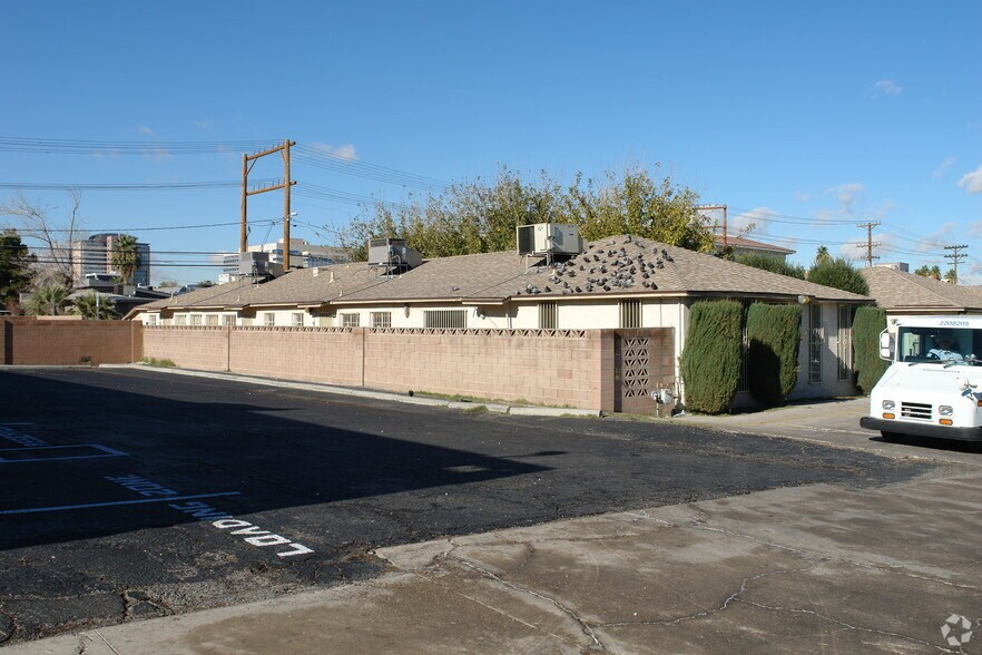 618-620 S 11th St, Las Vegas, NV à vendre - Photo de l’immeuble – Image 2 sur 4