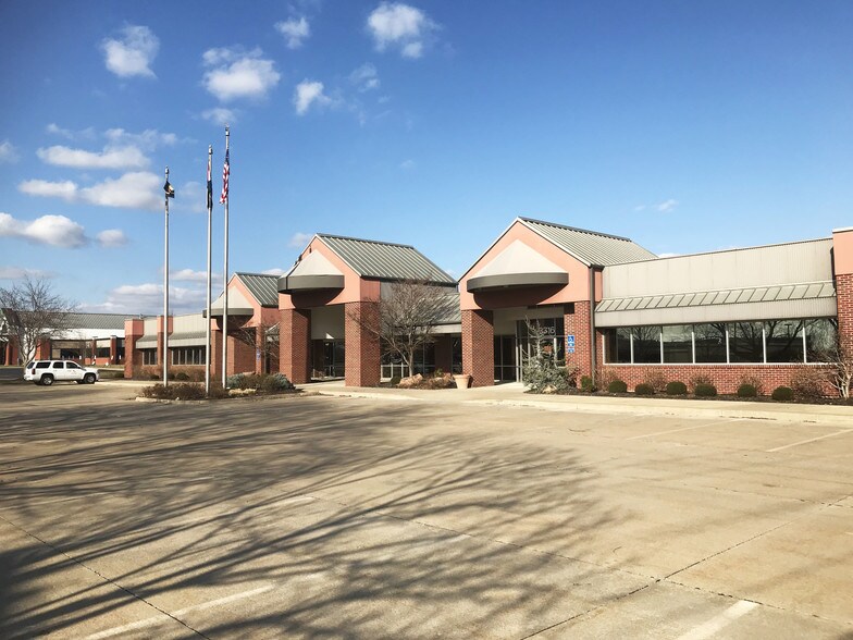3316 Lemone Industrial Blvd, Columbia, MO à louer - Photo principale – Image 1 sur 4