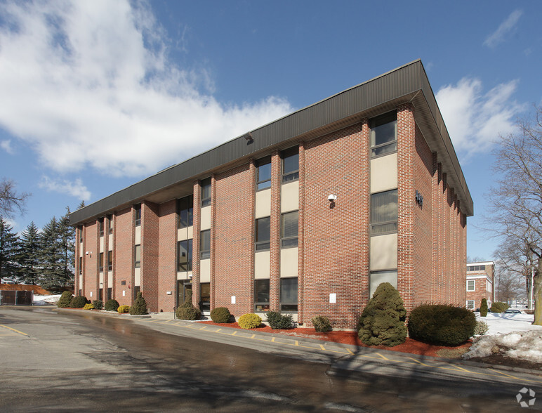 449 Silas Deane Hwy, Wethersfield, CT à louer - Photo principale – Image 3 sur 35