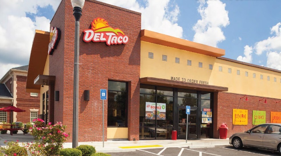 745 Chastain Rd NW, Kennesaw, GA à louer - Photo de l’immeuble – Image 2 sur 7