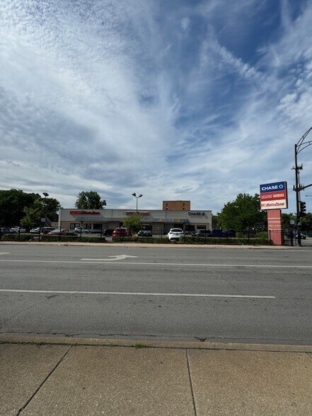 66 E 103rd St, Chicago, IL à louer - Photo de l’immeuble – Image 3 sur 5