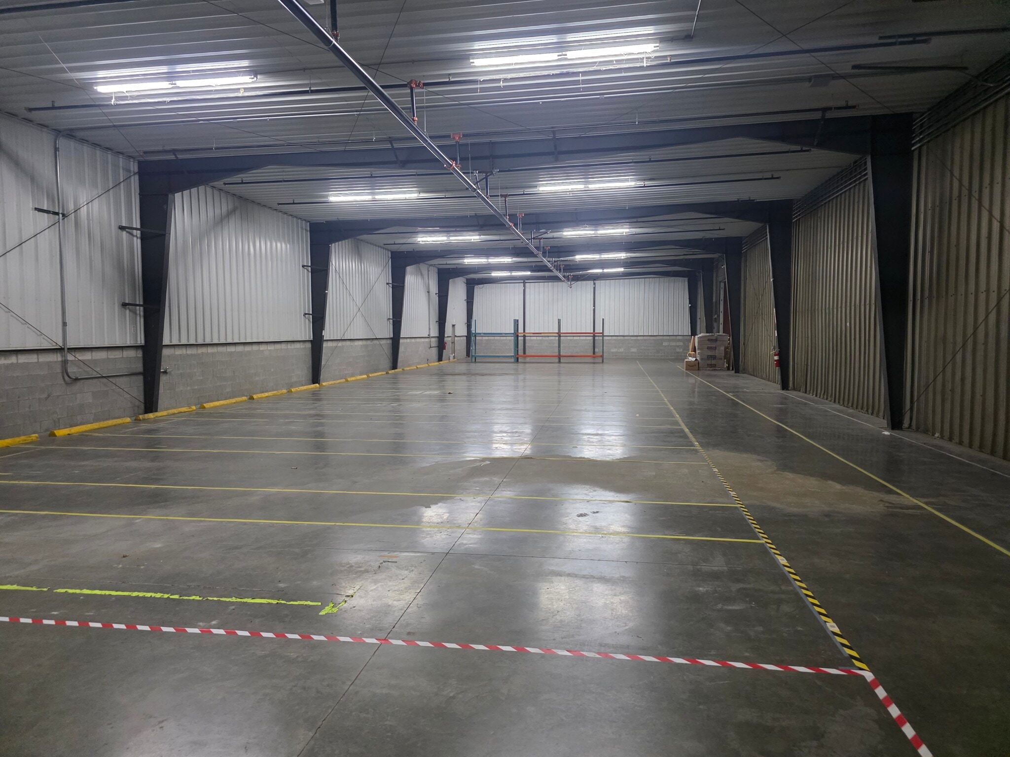 709 Oak Hill Rd, Evansville, IN à louer Photo principale– Image 1 sur 8