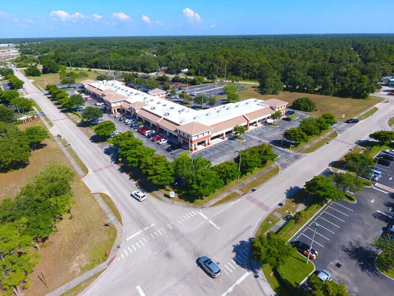 4301 Aidan Ln, North Port, FL à louer - Photo de l’immeuble – Image 2 sur 8
