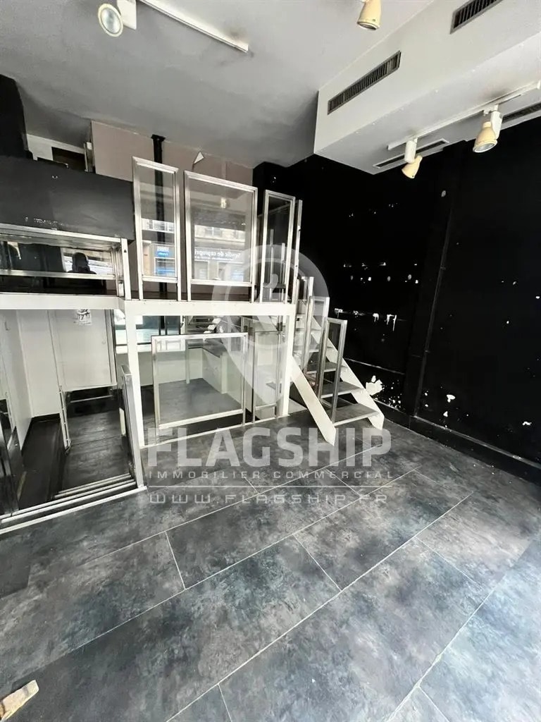 Local commercial dans Paris à louer Photo de l’immeuble– Image 1 sur 6