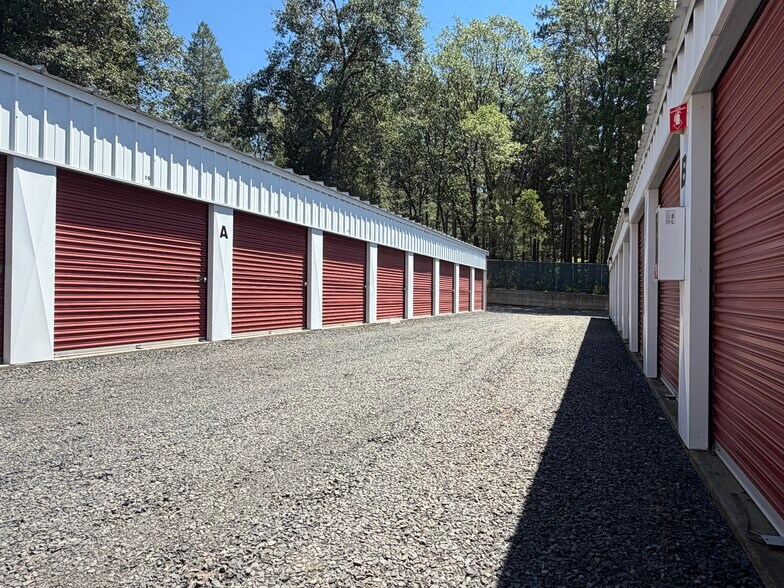 14426 Skyway, Magalia, CA à vendre - Photo de l’immeuble – Image 2 sur 3