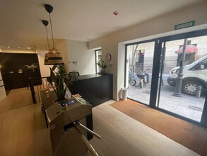 Local commercial dans Madrid, Madrid à louer Photo intérieure– Image 1 sur 12