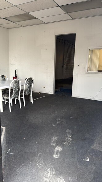 445-453 Hempstead Tpke, West Hempstead, NY à louer - Photo de l’immeuble – Image 3 sur 6