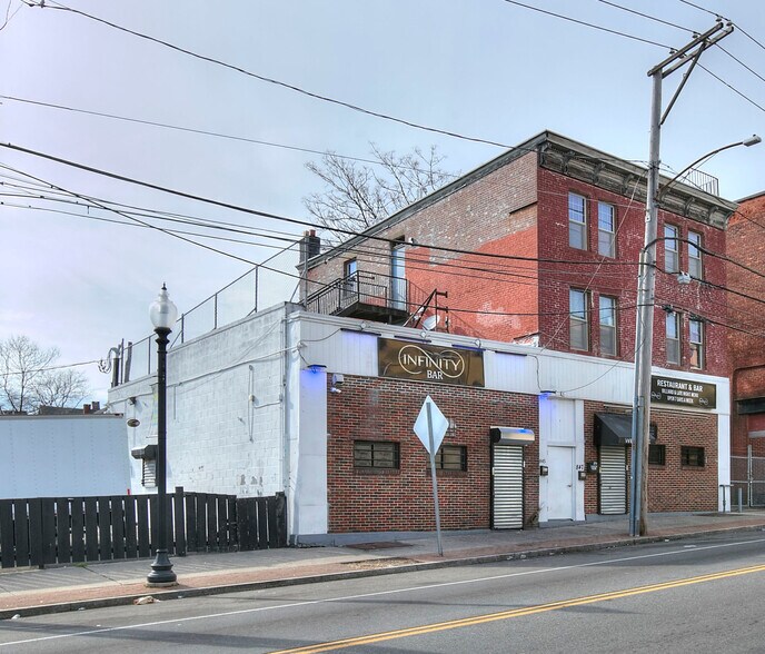 845 E Main St, Bridgeport, CT à vendre - Photo de l’immeuble – Image 1 sur 28