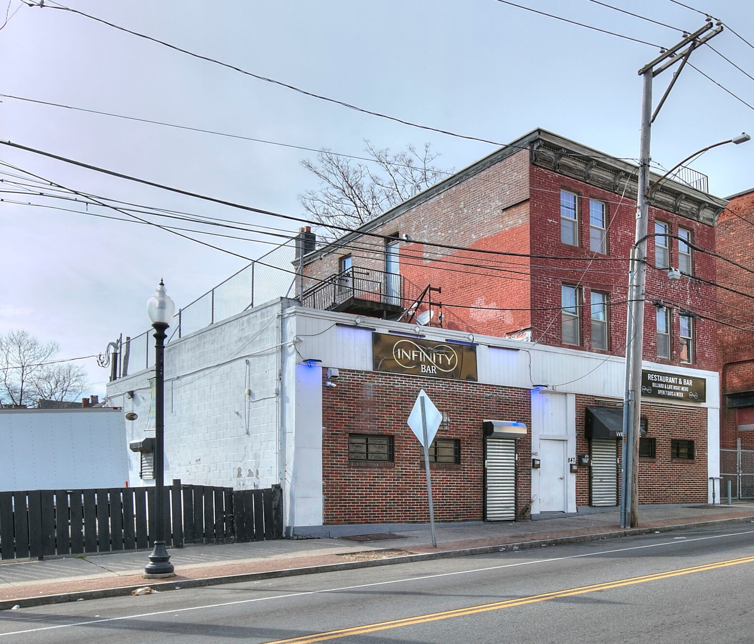 845 E Main St, Bridgeport, CT à vendre Photo de l’immeuble– Image 1 sur 29