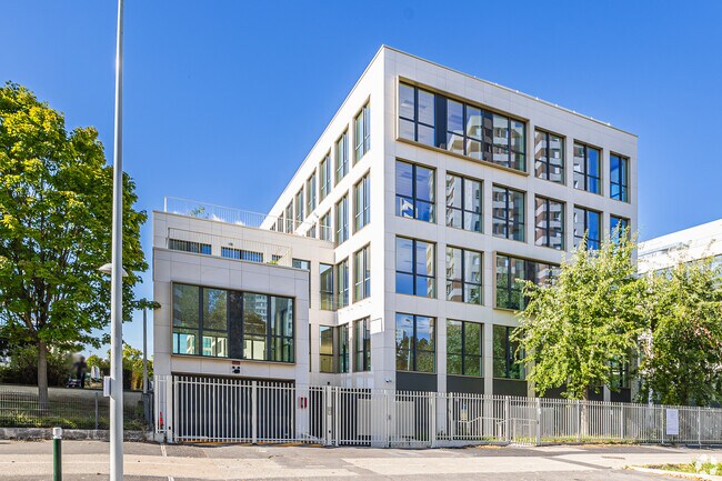 Plus de détails pour 57 Avenue Jules Quentin, Nanterre - Bureau à louer