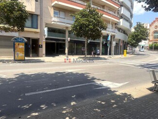 Plus de détails pour Local commercial à louer